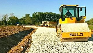Отсыпка дороги в Чебоксарах от МонолитЧбк от 940 руб. за метр